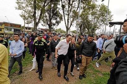 Foto | LA PATRIA Se destrabó la obra del Bulevar de la 19, que busca mejorar la movilidad entre la Plaza Alfonso López y la Universidad de Manizales, luego de los diálogos de la comunidad con la Alcaldía. Importante que se atendieran las sugerencias y que se aceptara la idea de una veeduría para que el temor de que se eternice la obra, tenga control ciudadano. Foto | LA PATRIA Se destrabó la obra del Bulevar de la 19, que busca mejorar la movilidad entre la Plaza Alfonso López y la Universidad de Manizales, luego de los diálogos de la comunidad con la Alcaldía. Importante que se atendieran las sugerencias y que se aceptara la idea de una veeduría para que el temor de que se eternice la obra, tenga control ciudadano.