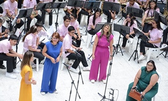 El 5.º Festival Internacional de Coros Corearte fue inaugurado el martes y tendrá programación hasta el domingo en Manizales, Villamaría y Neira. El ingreso a los conciertos y conferencias es gratis. Organiza Corearte Internacional con apoyo de la Secretaría de Cultura de Caldas. Está dirigido a buscar el intercambio de conocimientos y de procesos corales internacionales y del departamento. El 5.º Festival Internacional de Coros Corearte fue inaugurado el martes y tendrá programación hasta el domingo en Manizales, Villamaría y Neira. El ingreso a los conciertos y conferencias es gratis. Organiza Corearte Internacional con apoyo de la Secretaría de Cultura de Caldas. Está dirigido a buscar el intercambio de conocimientos y de procesos corales internacionales y del departamento.