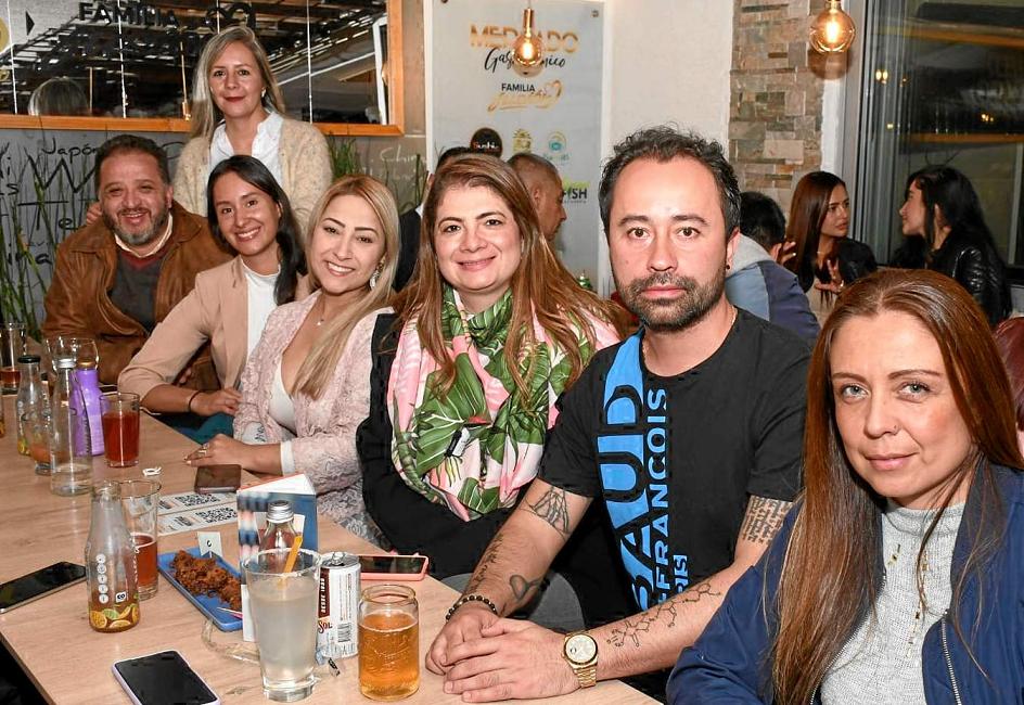 John Muñoz, Camila Jiménez, Carolina Rivas, Luisa Fernanda Soto Villada, Paula Toro, Martín Salazar y Lina Gómez García. John Muñoz, Camila Jiménez, Carolina Rivas, Luisa Fernanda Soto Villada, Paula Toro, Martín Salazar y Lina Gómez García.
