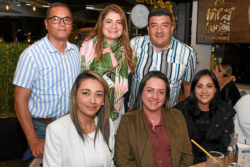 Henry Mejía, Paula Toro, Óscar Gutiérrez, Ruth Elena Osorio, Paola Giraldo y Natalia López Arboleda. Henry Mejía, Paula Toro, Óscar Gutiérrez, Ruth Elena Osorio, Paola Giraldo y Natalia López Arboleda.