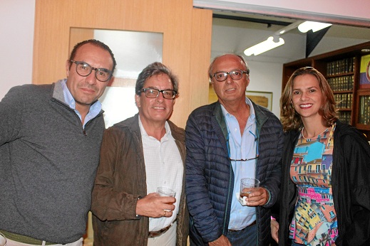 Juan Carlos Barbero, Alberto Carrasquilla, Eduardo Pineda y Rosa María Gómez. Juan Carlos Barbero, Alberto Carrasquilla, Eduardo Pineda y Rosa María Gómez.