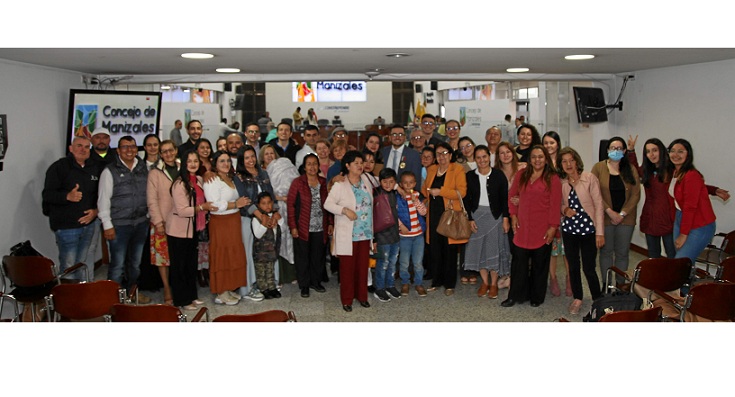 Familia y amigos en la despedida del concejal.