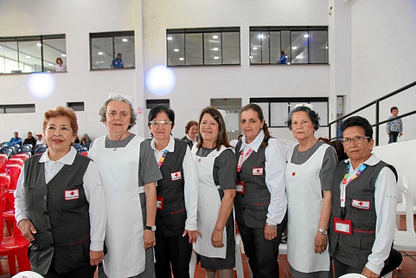Fotos | Argemiro Idarraga | LA PATRIA Yolanda González, Gloria Inés Rendón, Nubia Ospina, Sanelly Agudelo, Melba Jiménez, Inés Cardona y María del Socorro Carvajal. Fotos | Argemiro Idarraga | LA PATRIA Yolanda González, Gloria Inés Rendón, Nubia Ospina, Sanelly Agudelo, Melba Jiménez, Inés Cardona y María del Socorro Carvajal.
