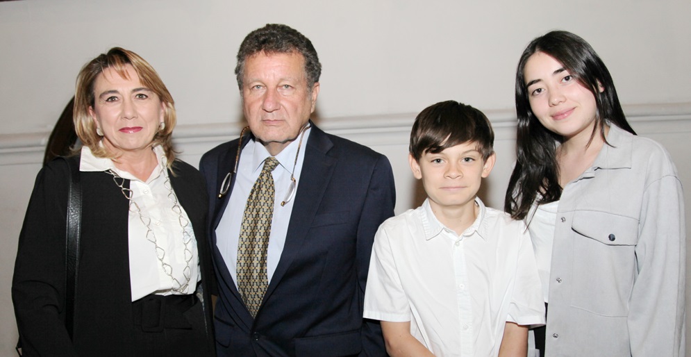Marcela Buitrago, Felipe Venegas, Rafael Jaramillo y María Antonia Venegas. Marcela Buitrago, Felipe Venegas, Rafael Jaramillo y María Antonia Venegas.