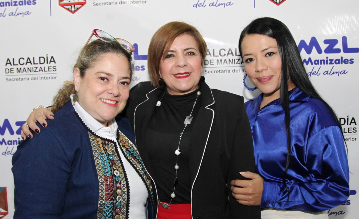 Olga Patricia Osorio, Norma Liliana Ruiz y Neila Verónica Vallejo. Olga Patricia Osorio, Norma Liliana Ruiz y Neila Verónica Vallejo.