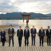 Foto | EFE | LA PATRIA Los líderes del G7 en el santuario de Itsukushima en la isla de Miyajima durante la Cumbre de Hiroshima.