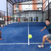 Desde febrero pasado dos nuevos espacios deportivos, para practicar el pádel, se abrieron en Manizales. Pádel Place, en Expoferias, y Open Pádel, en el sector El Cable (antiguo mall de Conavi) traen este deporte a la ciudad.