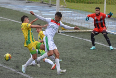 La Selección Caldas Sub-17 ganó el segundo de diez partidos disputados y goleó 4-2 al entonces Líder Manizales F.C.
