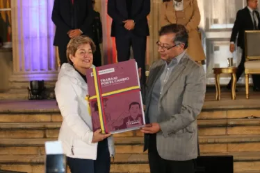 Radicación de la reforma laboral en el Congreso.
