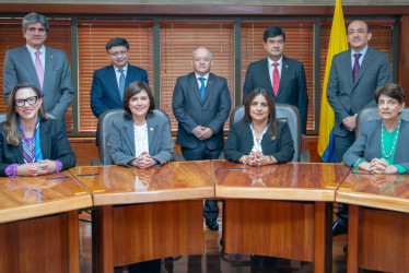 Entre los participantes del Conversatorio de la Jurisdicción Constitucional están los nueve magistrados de la Corte Constitucional (foto), un expresidente de Colombia, la presidenta de la Corte IDH, un exfiscal de la Corte Penal Internacional, académicos y jueces y magistrados nacionales e internacionales.