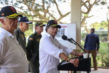 El presidente de la República, Gustavo Petro, visitó este viernes la base militar de Puerto Jordán en Arauca. 