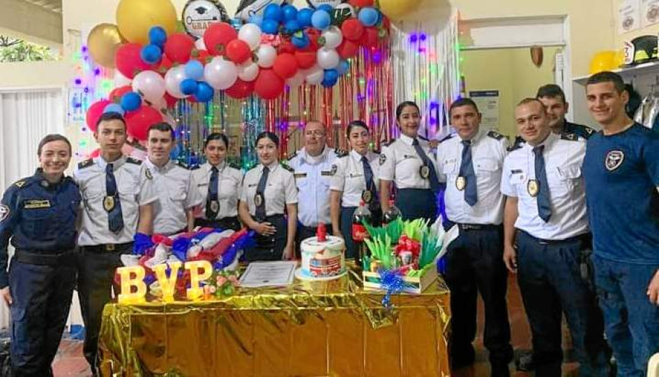 Osca Yhony Restrepo | LA PATRIA En el Concejo Municipal de Pácora varios bomberos voluntarios del municipio se graduaron como Bombero 1 y 2. El capitán Faber Dávila Correa, comandante de este organismo de socorro, agradeció al alcalde, Andrés Duque Osorio, y a los instructores de Bomberos Villamaría, encabezados por el sargento Juan Camilo Ocampo y del comandante Jairo Alarcón, por el apoyo en el proceso. Osca Yhony Restrepo | LA PATRIA En el Concejo Municipal de Pácora varios bomberos voluntarios del municipio se graduaron como Bombero 1 y 2. El capitán Faber Dávila Correa, comandante de este organismo de socorro, agradeció al alcalde, Andrés Duque Osorio, y a los instructores de Bomberos Villamaría, encabezados por el sargento Juan Camilo Ocampo y del comandante Jairo Alarcón, por el apoyo en el proceso.
