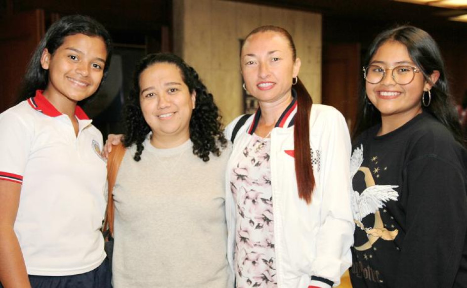 María Fernanda Aranzazu, Maribel Aranzazu, Marisol Álvarez y Salome Bueno. María Fernanda Aranzazu, Maribel Aranzazu, Marisol Álvarez y Salome Bueno.