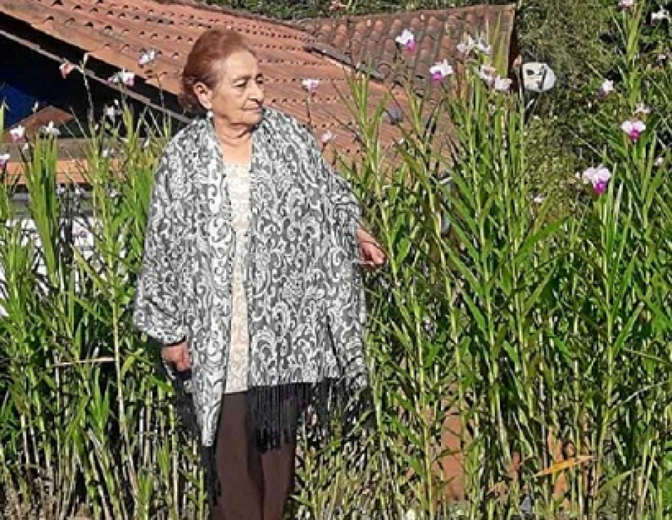 Foto | Cortesía | LA PATRIA Elisabeth Bonilla de Ramírez cumple hoy un mes de fallecida. “ Gracias mamá por tu amor, porque me diste la vida, velaste por mis sueños, moldeaste mi corazón y escuchaste mis dudas; tus consejos me hicieron mucho mejor. Te amo madre. Yo sé que emprendiste un viaje sin retorno a la eternidad. Que Dios te acompañe madre mía. Te llevaremos en nuestros pensamientos y corazones”. Foto | Cortesía | LA PATRIA Elisabeth Bonilla de Ramírez cumple hoy un mes de fallecida. “ Gracias mamá por tu amor, porque me diste la vida, velaste por mis sueños, moldeaste mi corazón y escuchaste mis dudas; tus consejos me hicieron mucho mejor. Te amo madre. Yo sé que emprendiste un viaje sin retorno a la eternidad. Que Dios te acompañe madre mía. Te llevaremos en nuestros pensamientos y corazones”.