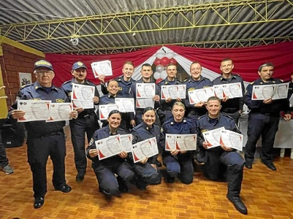 Foto | Diego Salgado | LAPATRIA ​​​​​​​Dentro del proceso de profesionalización de los bomberos de Colombia, 29 unidades de los municipios de Pereira (Risaralda), Villamaría, Salamina, Filadelfia y Aranzazu, recibieron el certificado de aprobación del curso de bomberos I y II, y legislación bomberil.
