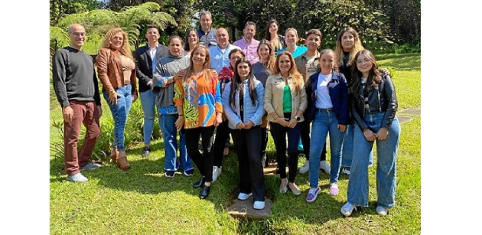 Foto | Archivo Patricular| LA PATRIA Inram Ilahi, Nancy Stella Garcia Giraldo, Camilo López, Lady Tatiana Serna Alzate, Erika Rincón Cárdenas, Luis Guillermo Navarro Sampayo, Fredy García Ramírez, Rodrigo Gutiérrez, Diana Marcela Morales Quintero, Andrea Carolina Castro Cabrera, Nicolás Botero, Margarita María Laverde Galvis, Adriana Cristina Mejia Sanchez, Manuela Andrea García Becerra, Ángela María Cortes Duque, Angélica Gómez Aguirre, Isabel Cristina Baeza Barcenas Cristina Marcela Ramírez Ortíz, María Antonia Venegas Buitrago. Foto | Archivo Patricular| LA PATRIA Inram Ilahi, Nancy Stella Garcia Giraldo, Camilo López, Lady Tatiana Serna Alzate, Erika Rincón Cárdenas, Luis Guillermo Navarro Sampayo, Fredy García Ramírez, Rodrigo Gutiérrez, Diana Marcela Morales Quintero, Andrea Carolina Castro Cabrera, Nicolás Botero, Margarita María Laverde Galvis, Adriana Cristina Mejia Sanchez, Manuela Andrea García Becerra, Ángela María Cortes Duque, Angélica Gómez Aguirre, Isabel Cristina Baeza Barcenas Cristina Marcela Ramírez Ortíz, María A