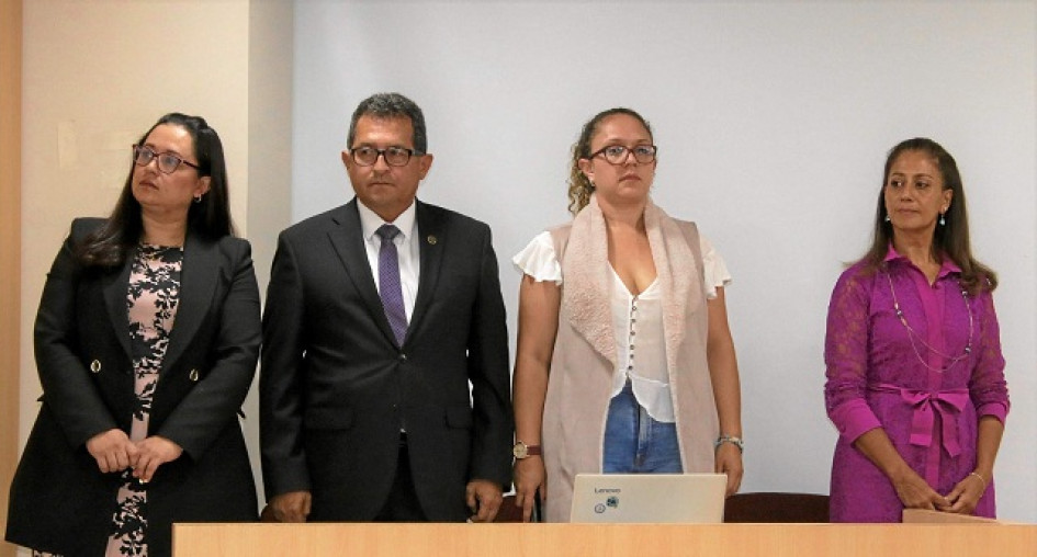 Paula Viviana Agudelo Franco, secretaria general; Fabio Hernando Arias Orozco, rector de la Universidad de Caldas; Paula Tatiana Pantoja Suárez, presidenta del Consejo Superior, y Claudia Patricia Leguizamón Londoño, decana de Artes y Humanidades. Paula Viviana Agudelo Franco, secretaria general; Fabio Hernando Arias Orozco, rector de la Universidad de Caldas; Paula Tatiana Pantoja Suárez, presidenta del Consejo Superior, y Claudia Patricia Leguizamón Londoño, decana de Artes y Humanidades.