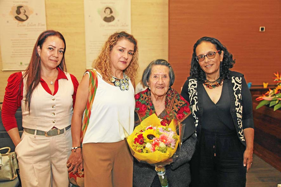 Cecilia Quintero, Ana Muñoz, Dorian Hoyos y Alejandra Becerra. Cecilia Quintero, Ana Muñoz, Dorian Hoyos y Alejandra Becerra.