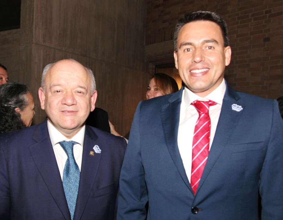 José Fernando Reyes, presidente de la Corte Constitucional y Jorge Eduardo Rojas, alcalde de Manizales. José Fernando Reyes, presidente de la Corte Constitucional y Jorge Eduardo Rojas, alcalde de Manizales.