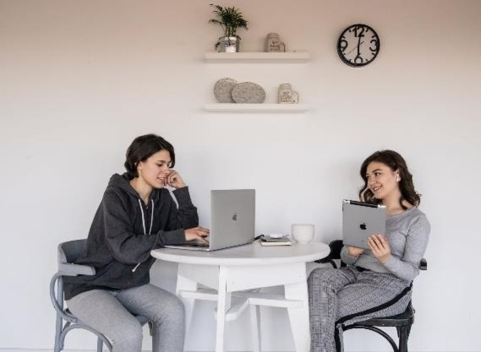 300 mujeres, con opción en innovación y tecnología 300 mujeres, con opción en innovación y tecnología
