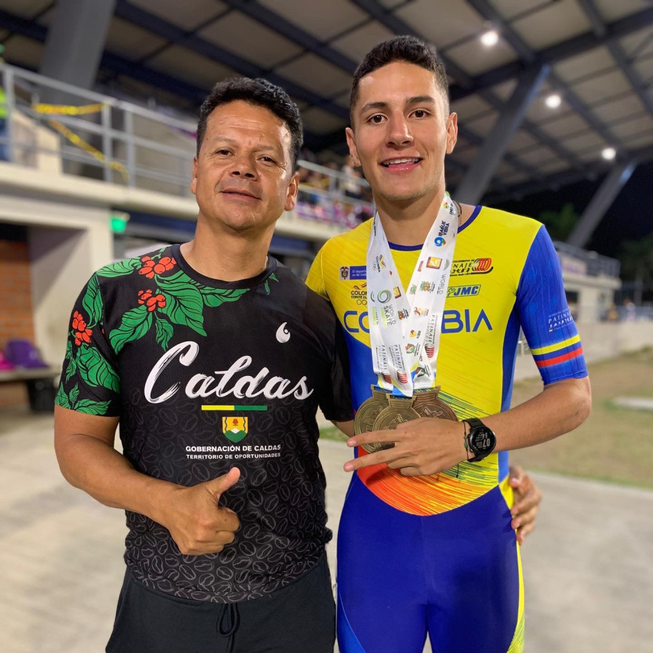 El patinador caldense Pablo Felipe Marín Serrano volvió con tres oros El patinador caldense Pablo Felipe Marín Serrano volvió con tres oros
