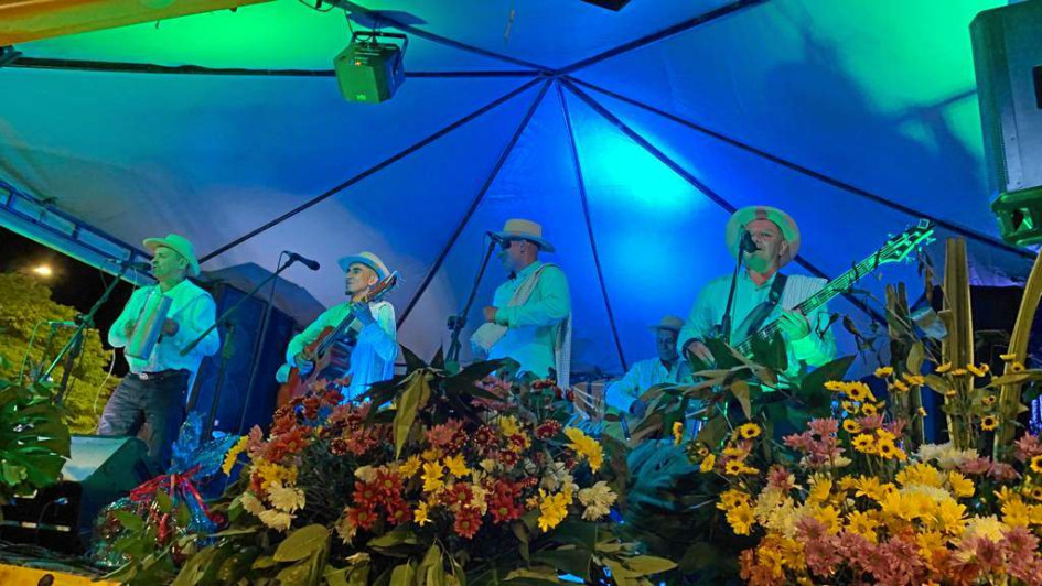 Anserma disfrutó al ritmo de la música parrandera. Anserma disfrutó al ritmo de la música parrandera.