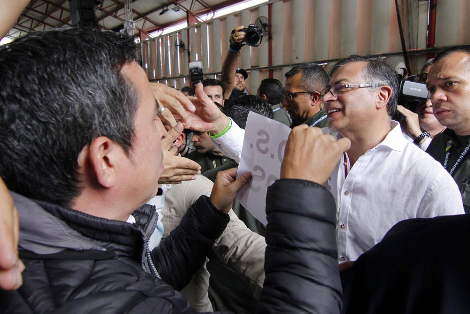 Foto | EFE | LA PATRIA Gustavo Petro estuvo el pasado jueves en Cúcuta, en la frontera con Venezuela, donde anunció su intención de proponerle a Nicolás Maduro que el vecino país vuelva al Sistema Interamericano de Derechos Humanos. Foto | EFE | LA PATRIA Gustavo Petro estuvo el pasado jueves en Cúcuta, en la frontera con Venezuela, donde anunció su intención de proponerle a Nicolás Maduro que el vecino país vuelva al Sistema Interamericano de Derechos Humanos.