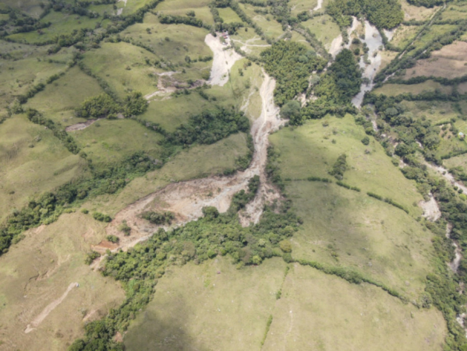 Toma aérea de derrumbes en jurisdicción de La Merced. Toma aérea de derrumbes en jurisdicción de La Merced.