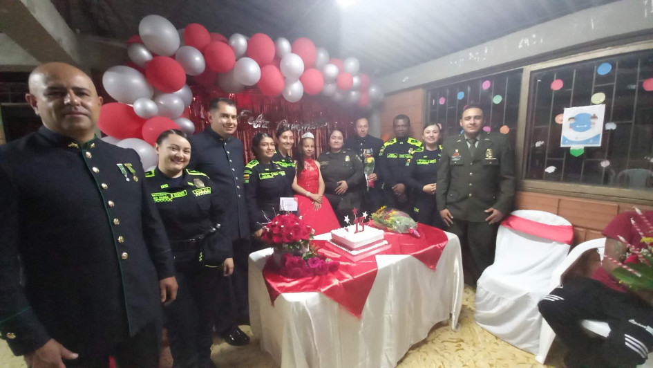 Le cumplieron el sueño a Jenny Alexandra Gómez de celebrar sus 15 años Le cumplieron el sueño a Jenny Alexandra Gómez de celebrar sus 15 años