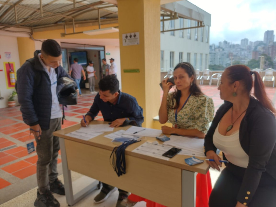 Foto | LA PATRIA El próximo viernes, 21 de octubre, en las instalaciones de la ESAP estarán disponibles seis mesas de trabajo en las que los ciudadanos podrán participar en la construcción del Plan Nacional de Desarrollo. Foto | LA PATRIA El próximo viernes, 21 de octubre, en las instalaciones de la ESAP estarán disponibles seis mesas de trabajo en las que los ciudadanos podrán participar en la construcción del Plan Nacional de Desarrollo.
