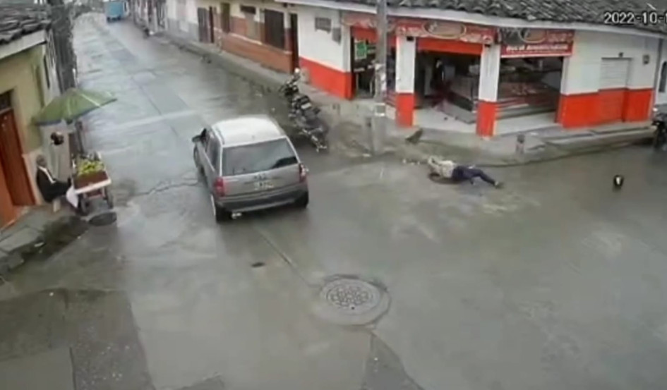 Conductor escapa tras atropellar a motociclista en Chinchiná