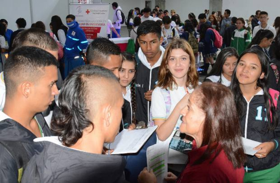 Expo U, organizada por LA PATRIA, reunió a miles de estudiantes con el propósito de orientarlos en la búsqueda de carreras. Expo U, organizada por LA PATRIA, reunió a miles de estudiantes con el propósito de orientarlos en la búsqueda de carreras.