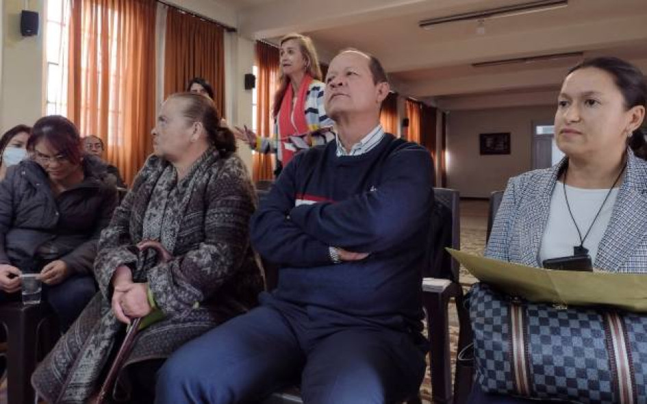 Mesas de concertación forman parte de las acciones en busca de soluciones para el INEM. Una fue con padres de familia, en la cual estuvieron el secretario de Educación, Guillermo Orlando Sierra, y la Personería. Mesas de concertación forman parte de las acciones en busca de soluciones para el INEM. Una fue con padres de familia, en la cual estuvieron el secretario de Educación, Guillermo Orlando Sierra, y la Personería.