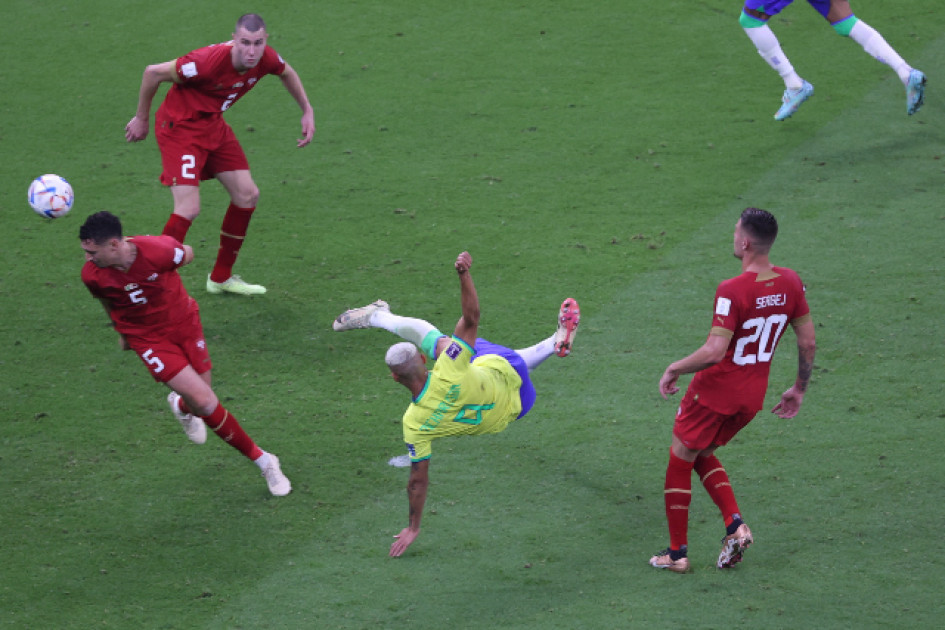 Esta fue la volea ejecutada por Richarlison que le dio el segundo gol y la victoria a la Selección de Brasil. Esta fue la volea ejecutada por Richarlison que le dio el segundo gol y la victoria a la Selección de Brasil.