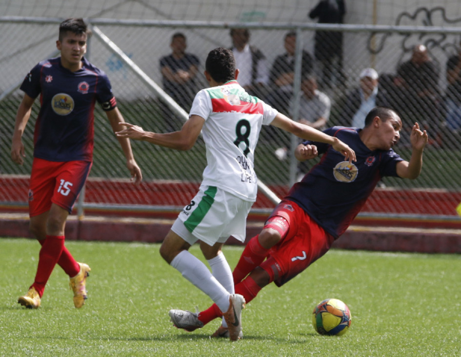 Manizales F.C. (1) y La Fiera (0) protagonizaron un excelente partido. El gol del triunfo se consiguió a los 10 segundos del pitazo inicial. Manizales F.C. (1) y La Fiera (0) protagonizaron un excelente partido. El gol del triunfo se consiguió a los 10 segundos del pitazo inicial.