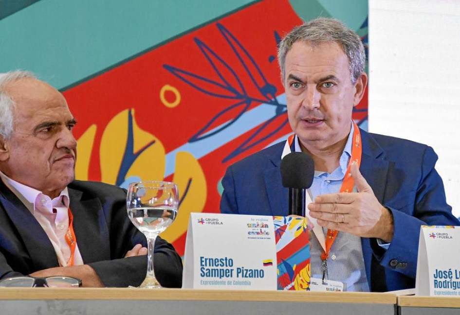 Foto | EFE | LA PATRIA José Luis Rodríguez Zapatero, expresidente del Gobierno español, junto al exmandatario de Colombia, Ernesto Samper, participando en la instalación del VIII Encuentro del Grupo de Puebla, en Santa Marta (Colombia). Foto | EFE | LA PATRIA José Luis Rodríguez Zapatero, expresidente del Gobierno español, junto al exmandatario de Colombia, Ernesto Samper, participando en la instalación del VIII Encuentro del Grupo de Puebla, en Santa Marta (Colombia).