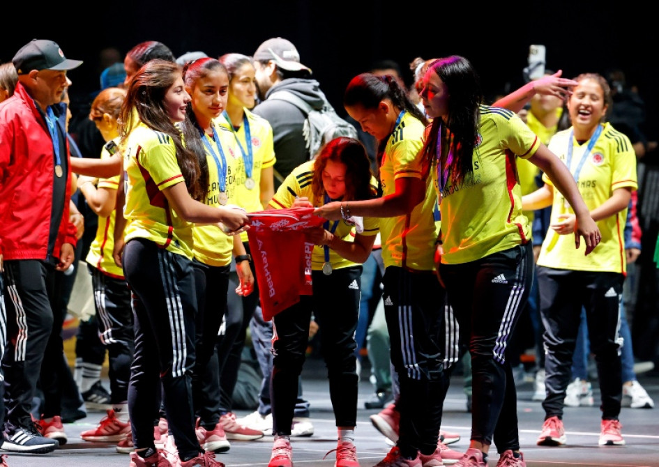 Aplausos para las subcampeonas: regresó la Selección Colombia Sub-17 Aplausos para las subcampeonas: regresó la Selección Colombia Sub-17