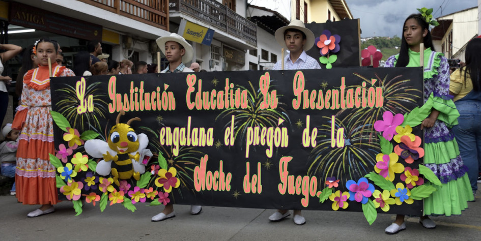 Pregón. Desfile Noche del Fuego