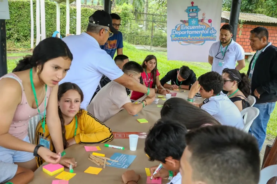 rte del grupo de niños en las actividades del Encuentro Departamental de Tecnocademia en Santágueda, corregimiento de Palestina. rte del grupo de niños en las actividades del Encuentro Departamental de Tecnocademia en Santágueda, corregimiento de Palestina.