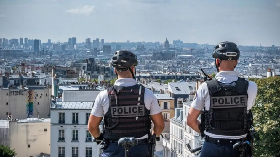 La víctima murió degollada en un parque de París, capital de Francia. La víctima murió degollada en un parque de París, capital de Francia.