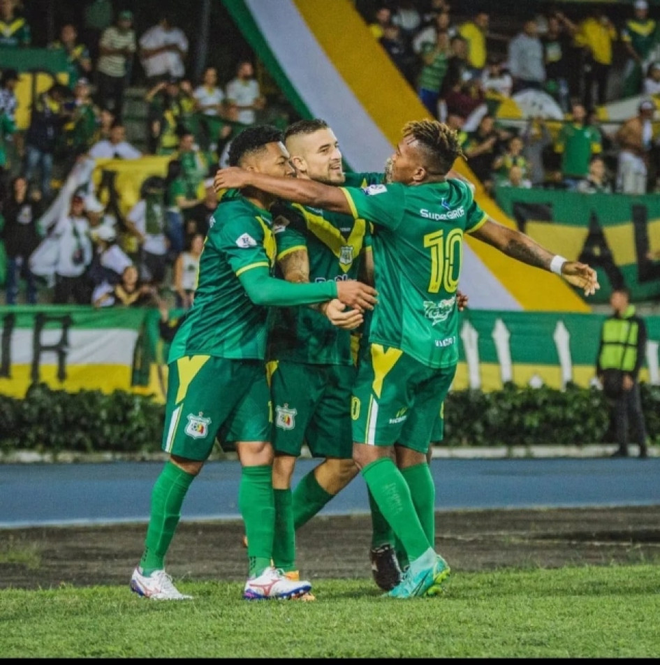 Deportes Quindío buscará volver a la primera división del fútbol colombiano. Deportes Quindío buscará volver a la primera división del fútbol colombiano.