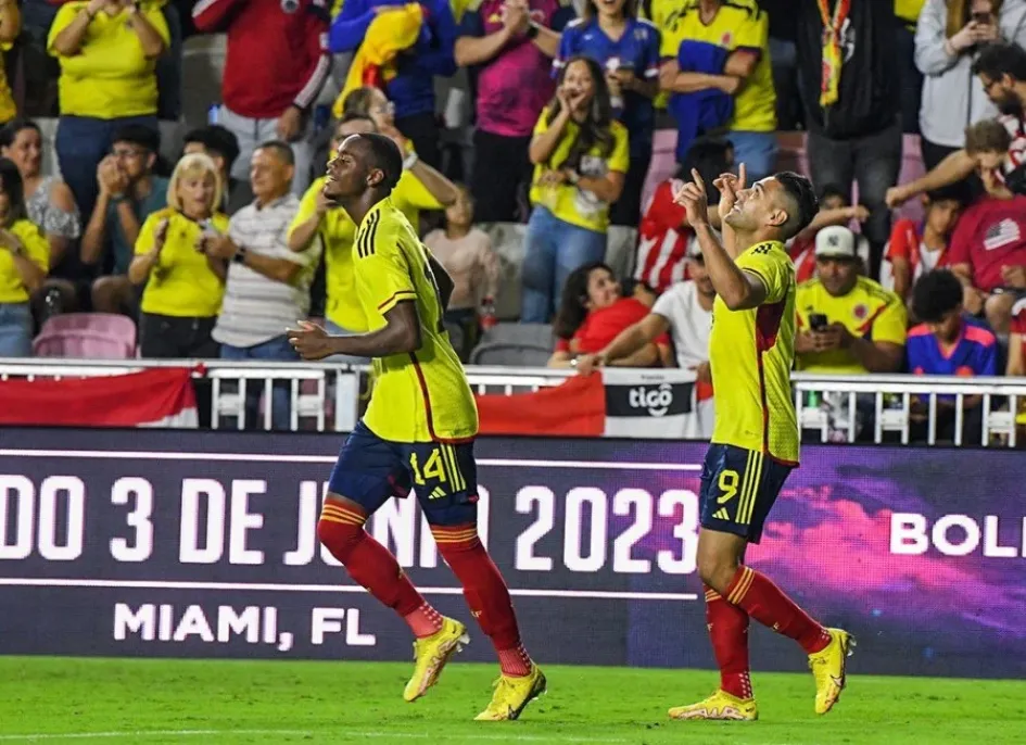 Sánchez y Falcao llevan a Colombia al triunfo en amistoso ante Paraguay 2-0 Sánchez y Falcao llevan a Colombia al triunfo en amistoso ante Paraguay 2-0