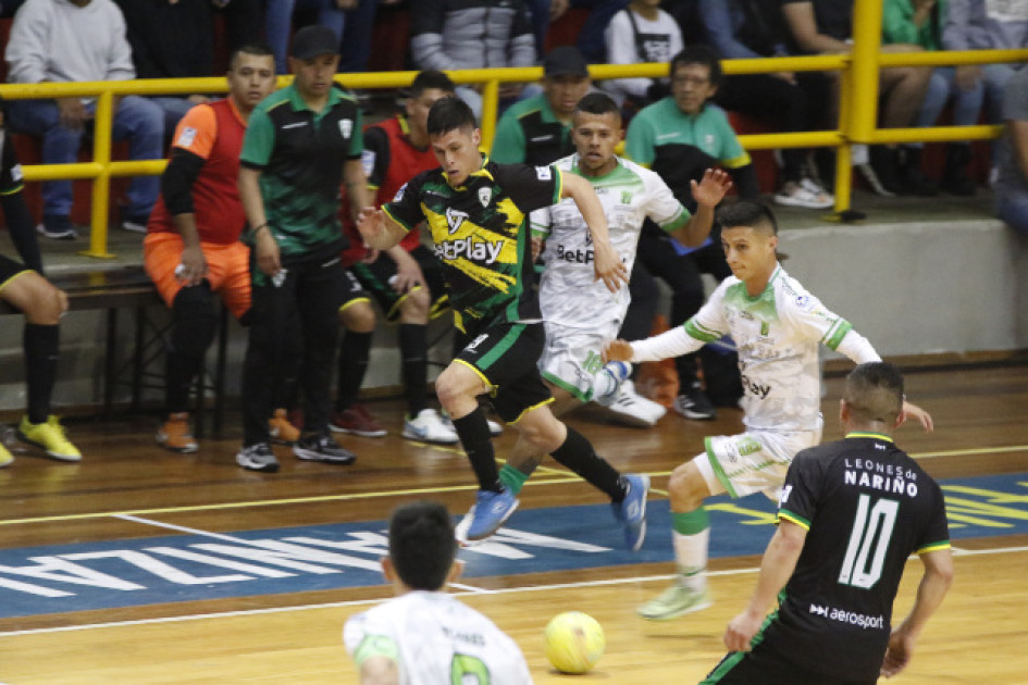 El equipo de fútbol sala de la Universidad de Manizales quedó eliminado en la semifinal de la Liga Nacional. El equipo de fútbol sala de la Universidad de Manizales quedó eliminado en la semifinal de la Liga Nacional.