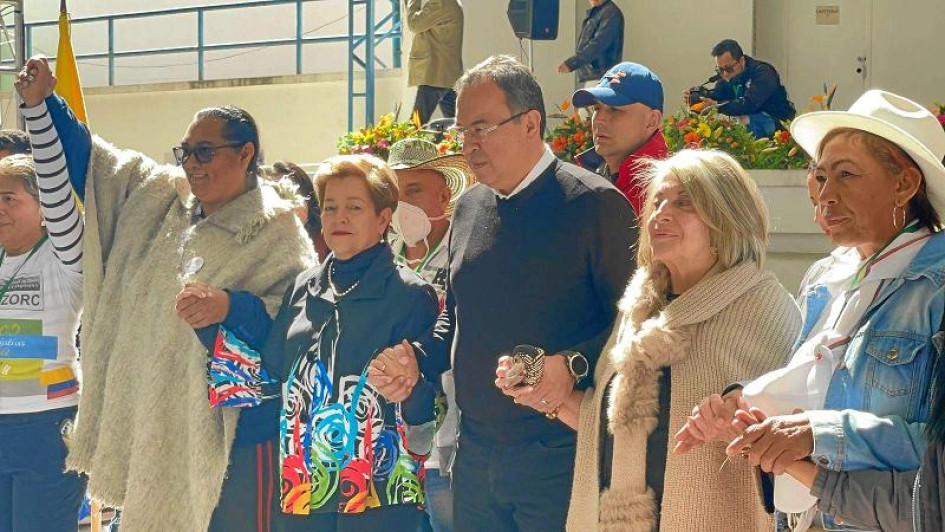 Los ministros de Trabajo, Interior y Agricultura, Gloria Inés Ramírez, Alfonso Prada y Cecilia López, acompañaron la Convención Nacional Campesina. Los ministros de Trabajo, Interior y Agricultura, Gloria Inés Ramírez, Alfonso Prada y Cecilia López, acompañaron la Convención Nacional Campesina.