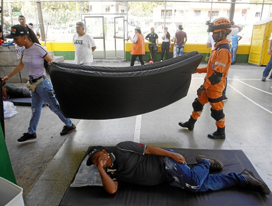 Los habitantes fueron trasladados al Coliseo Roberto Gallego. Los habitantes fueron trasladados al Coliseo Roberto Gallego.