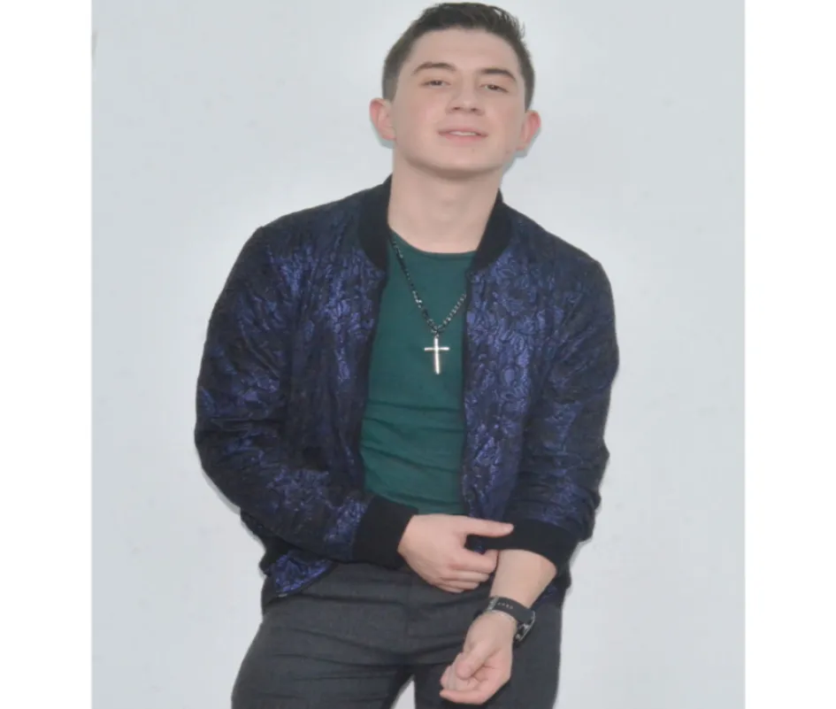 A Kevin Muñoz puede encontrarlo en todas las redes sociales como kevinmuñozoficial. Kevin Muñoz, artista del género popular