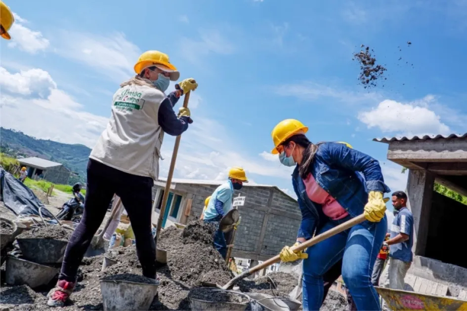 Tres reconocimientos posicionan a Caldas como modelo en autoconstrucción de vivienda Tres reconocimientos posicionan a Caldas como modelo en autoconstrucción de vivienda