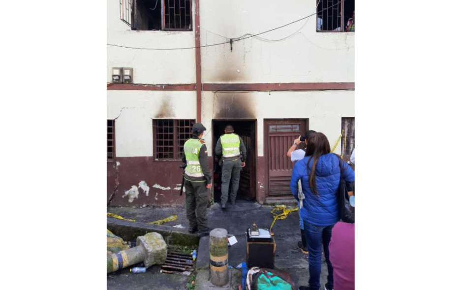 El Cuerpo Oficial de Bomberos acudió con 15 unidades, dos máquinas extintoras, un carrotanque y una ambulancia. El Cuerpo Oficial de Bomberos acudió con 15 unidades, dos máquinas extintoras, un carrotanque y una ambulancia.