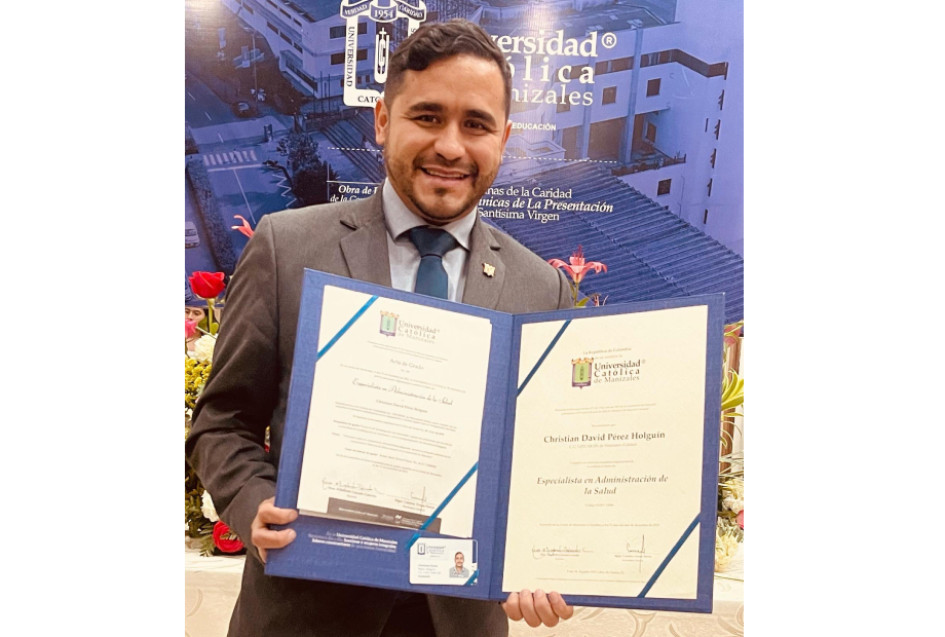 El concejal de Manizales Christian Pérez se graduó como especialista en Administración de la Salud. El concejal de Manizales Christian Pérez se graduó como especialista en Administración de la Salud.