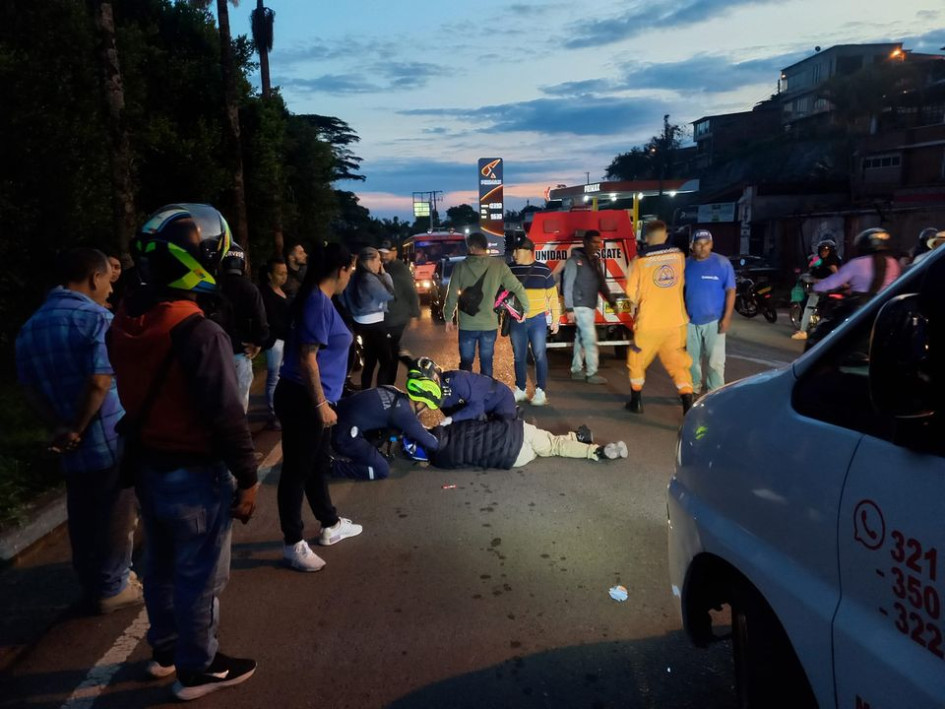 Un motociclista huyó tras chocar con otro en la Troncal de Occidente. Un motociclista huyó tras chocar con otro en la Troncal de Occidente.